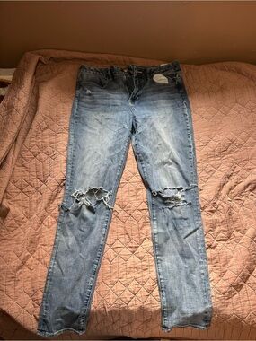 American Eagle Outfitters Light Blue Skinny Ripped Knee Jeans